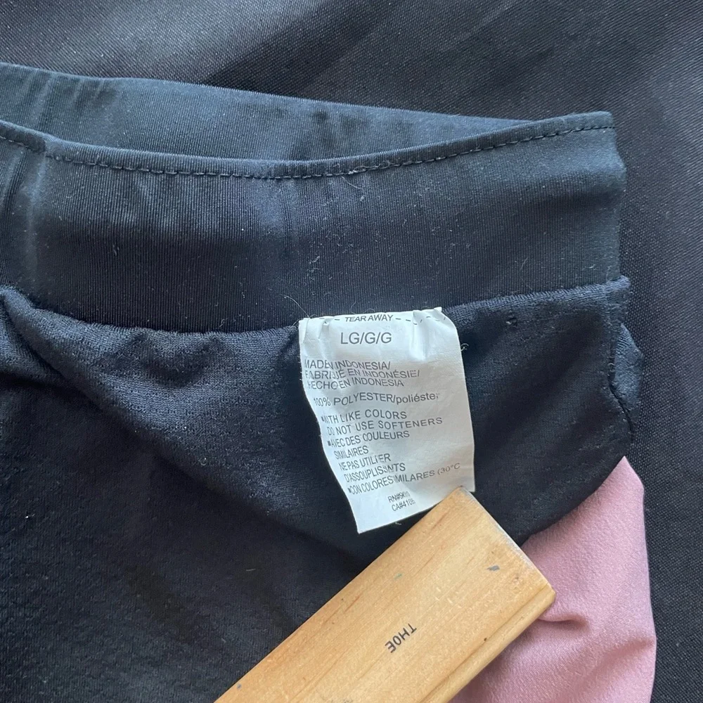 Under Armour Pink Athletic‎ Shorts Lightweight Relaxed Fit